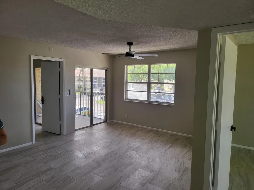 1562 SE Royal Green Circle Port St Lucie FL 34952