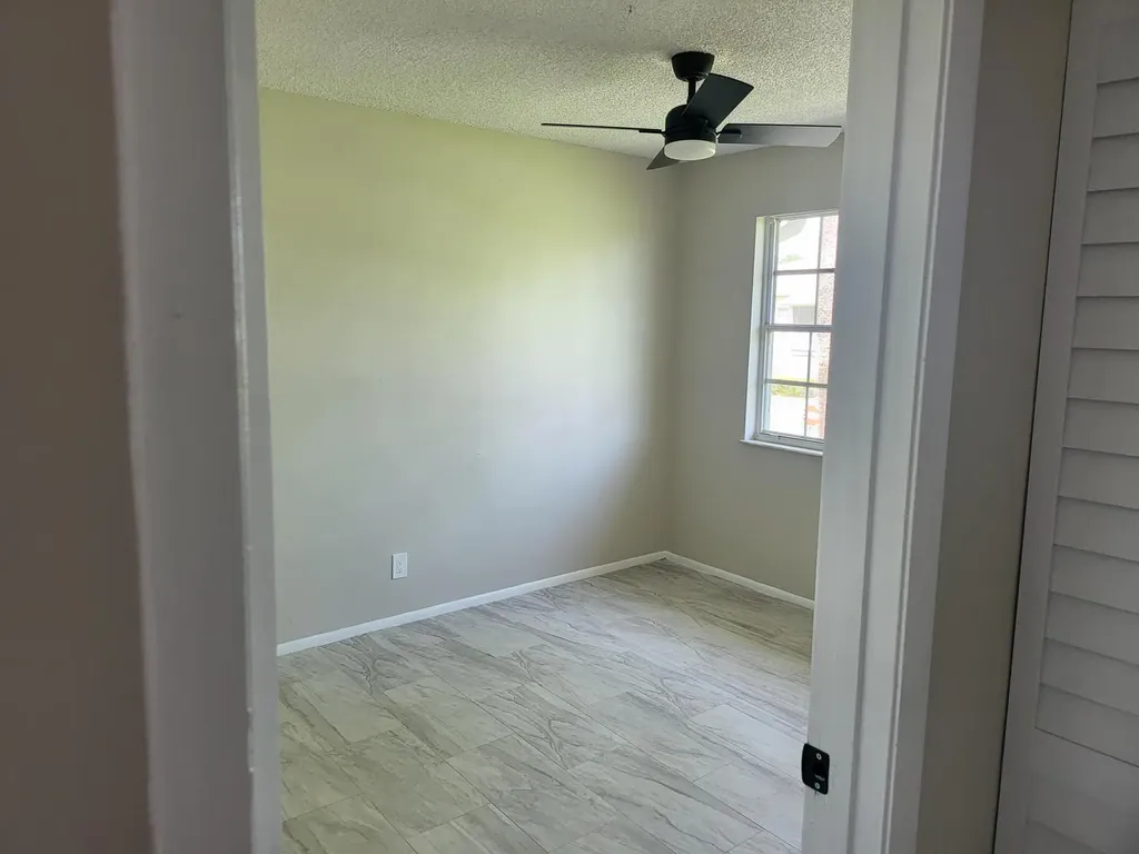 1562 SE Royal Green Circle Port St Lucie FL 34952