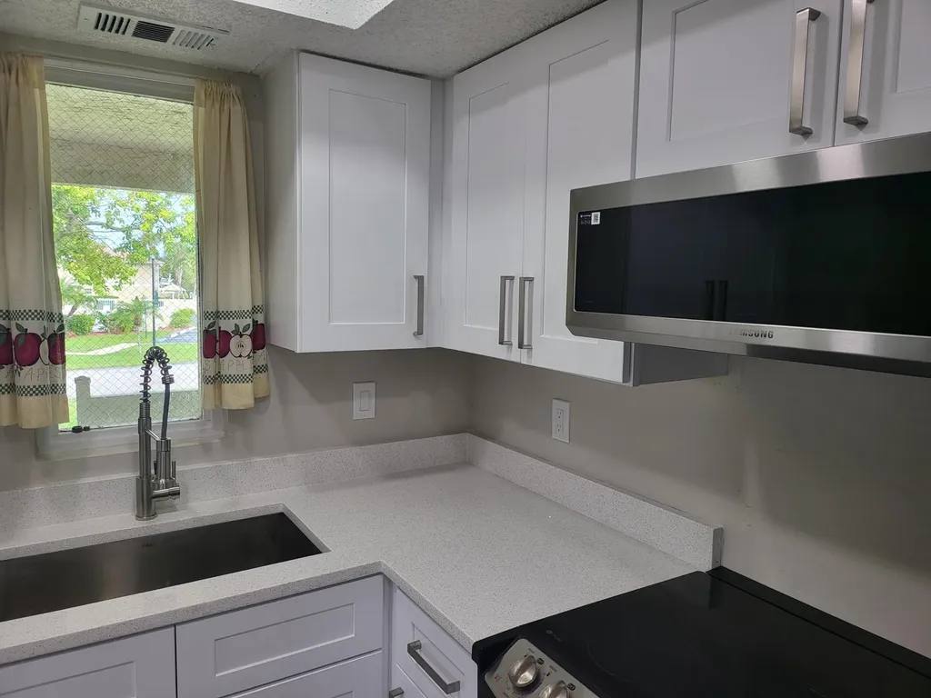 1562 SE Royal Green Circle Port St Lucie FL 34952