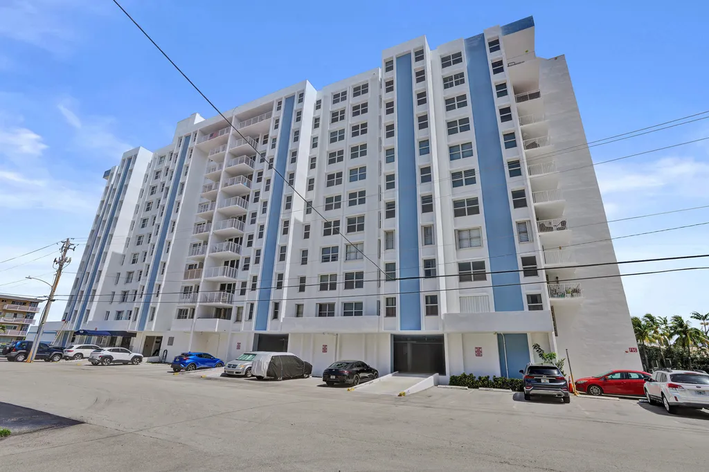 2881 NE 33rd Court Fort Lauderdale FL 33306
