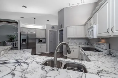 8173 SE Carlton Street Hobe Sound FL 33455