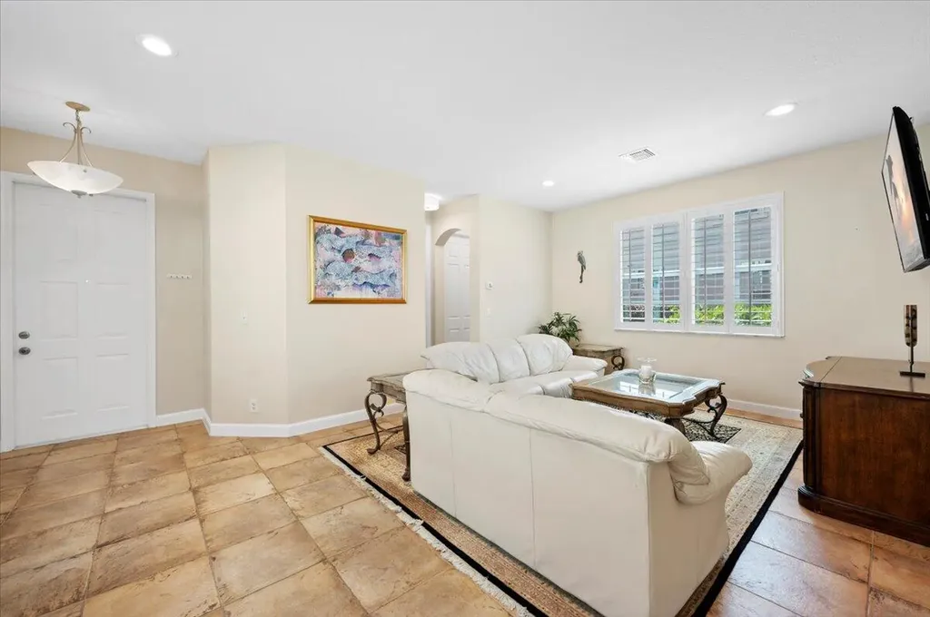513 Tomahawk Court Palm Beach Gardens FL 33410