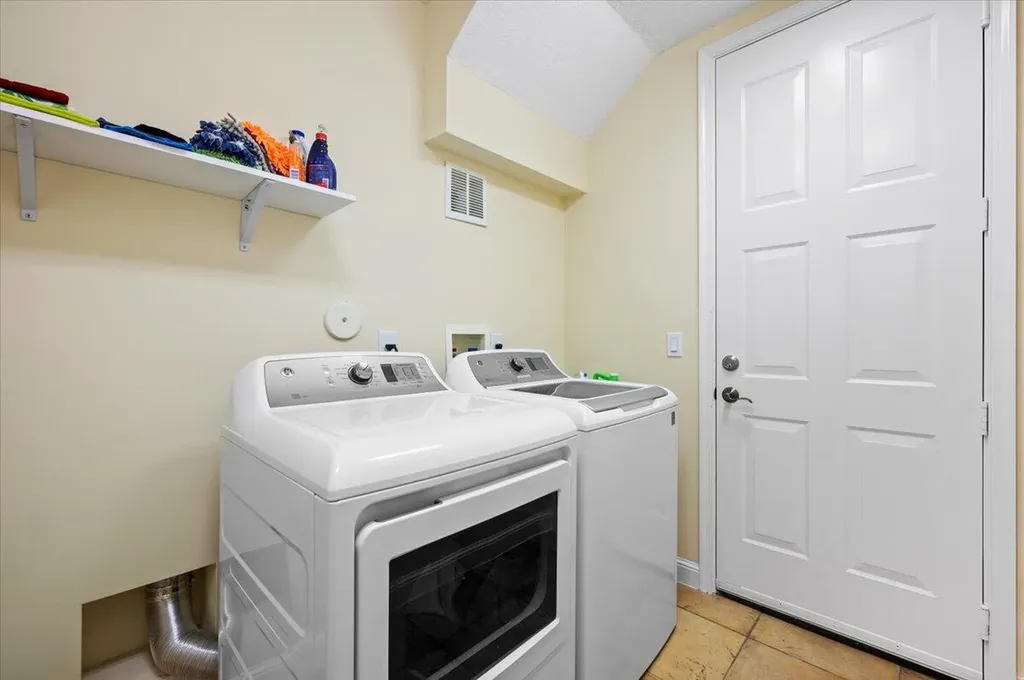 513 Tomahawk Court Palm Beach Gardens FL 33410