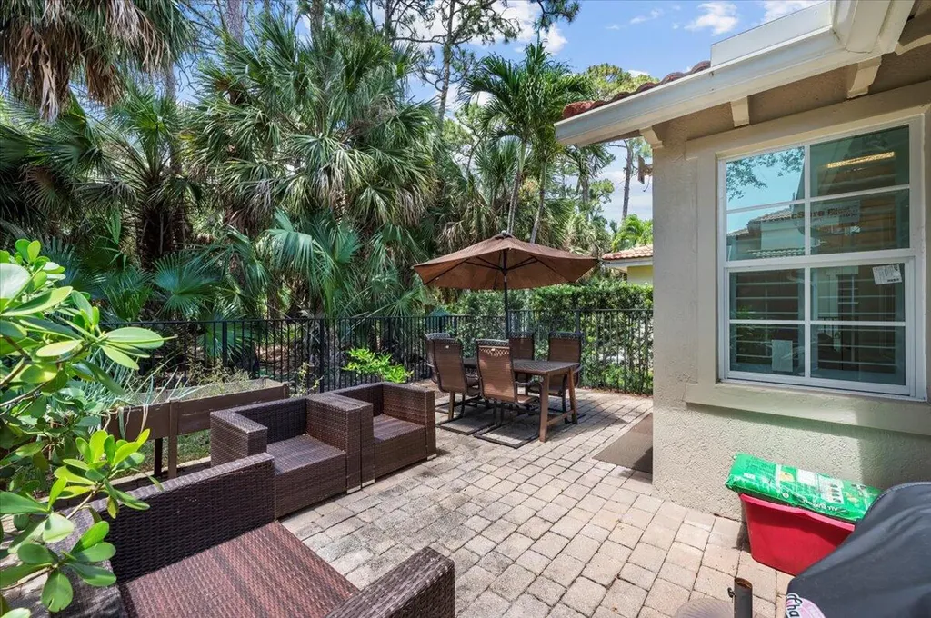 513 Tomahawk Court Palm Beach Gardens FL 33410
