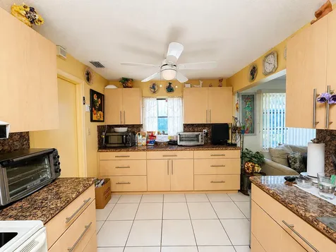 1266 NW 82nd Avenue Plantation FL 33322