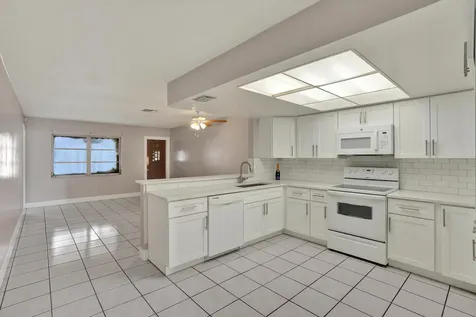 7010-7012 NW 78th Avenue Tamarac FL 33321