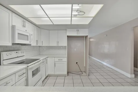7010-7012 NW 78th Avenue Tamarac FL 33321