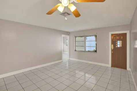 7010-7012 NW 78th Avenue Tamarac FL 33321