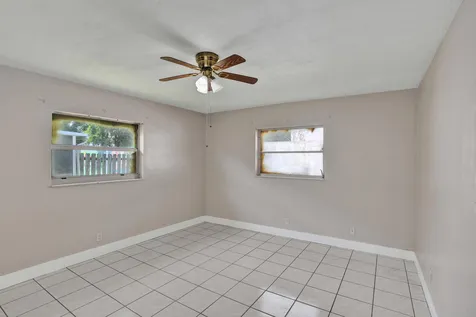 7010-7012 NW 78th Avenue Tamarac FL 33321