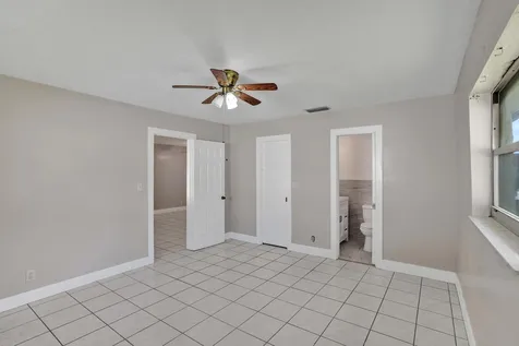 7010-7012 NW 78th Avenue Tamarac FL 33321