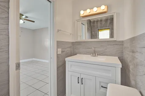 7010-7012 NW 78th Avenue Tamarac FL 33321