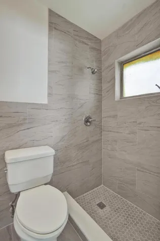 7010-7012 NW 78th Avenue Tamarac FL 33321