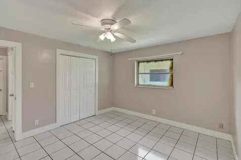 7010-7012 NW 78th Avenue Tamarac FL 33321