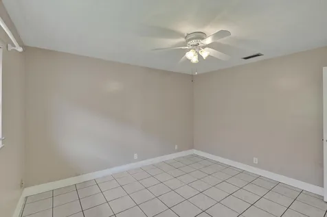 7010-7012 NW 78th Avenue Tamarac FL 33321