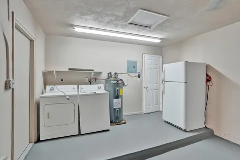 7010-7012 NW 78th Avenue Tamarac FL 33321