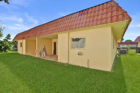 7010-7012 NW 78th Avenue Tamarac FL 33321