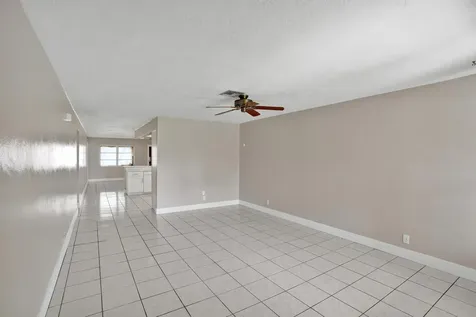7010-7012 NW 78th Avenue Tamarac FL 33321