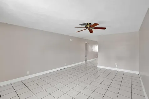 7010-7012 NW 78th Avenue Tamarac FL 33321
