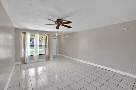 7010-7012 NW 78th Avenue Tamarac FL 33321