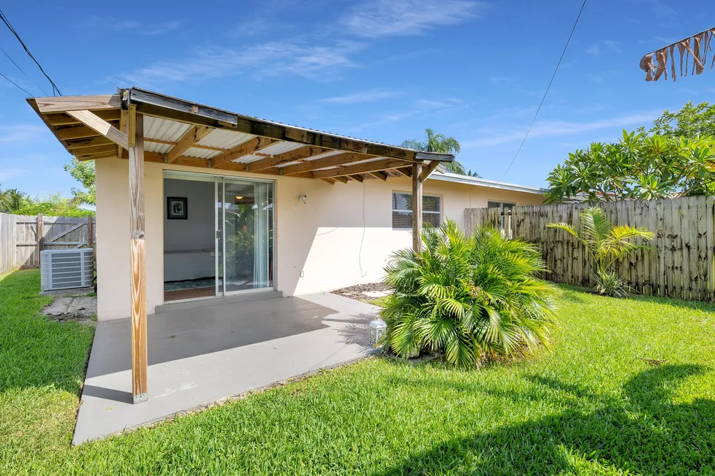 441 SE 1st Avenue Pompano Beach FL 33060