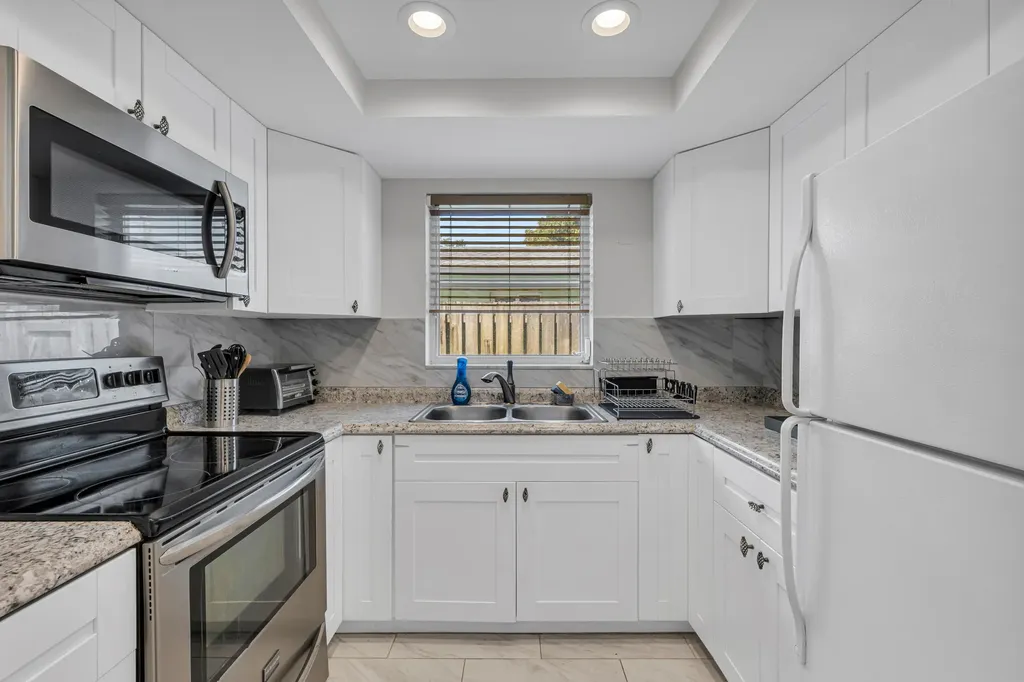 441 SE 1st Avenue Pompano Beach FL 33060