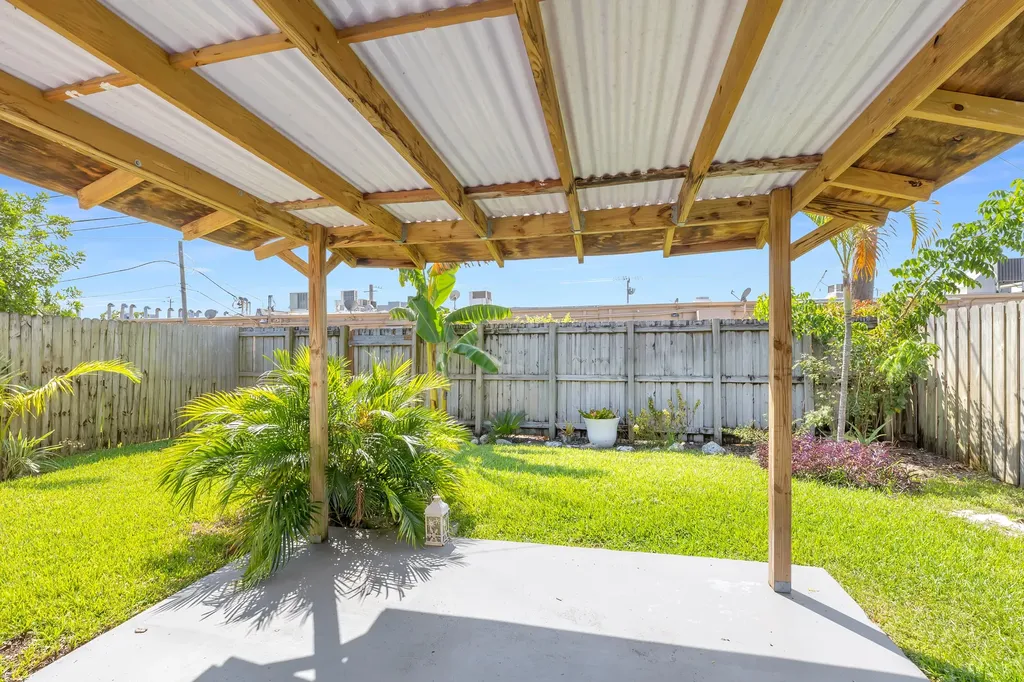 441 SE 1st Avenue Pompano Beach FL 33060