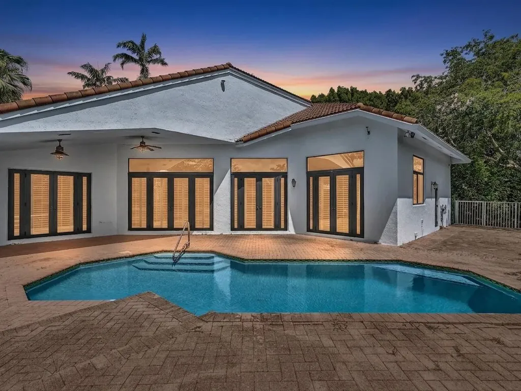 2602 SW 132nd Way Davie FL 33330