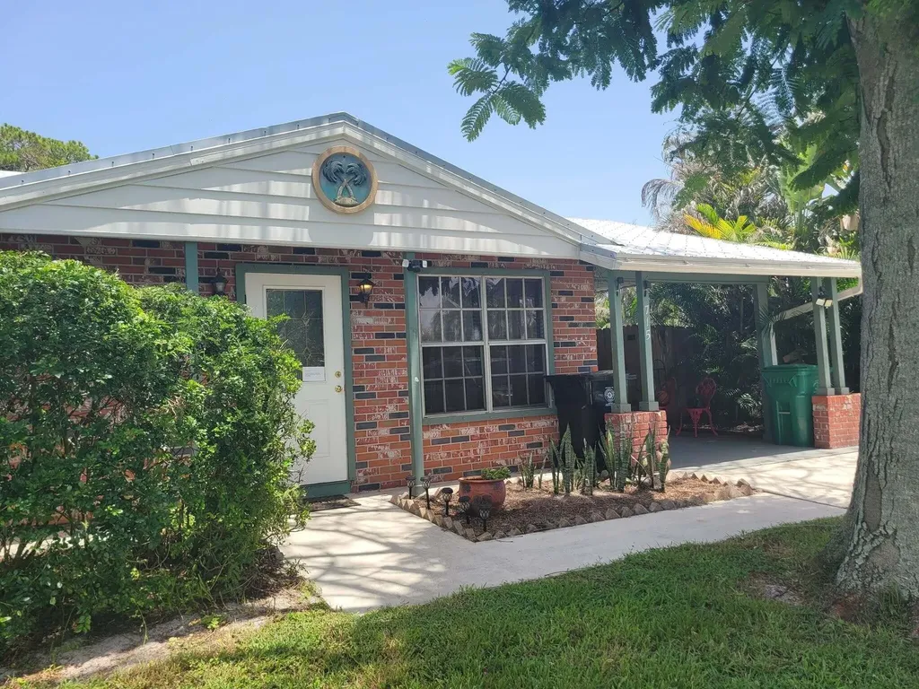 715 SE Forgal Street Port St Lucie FL 34983
