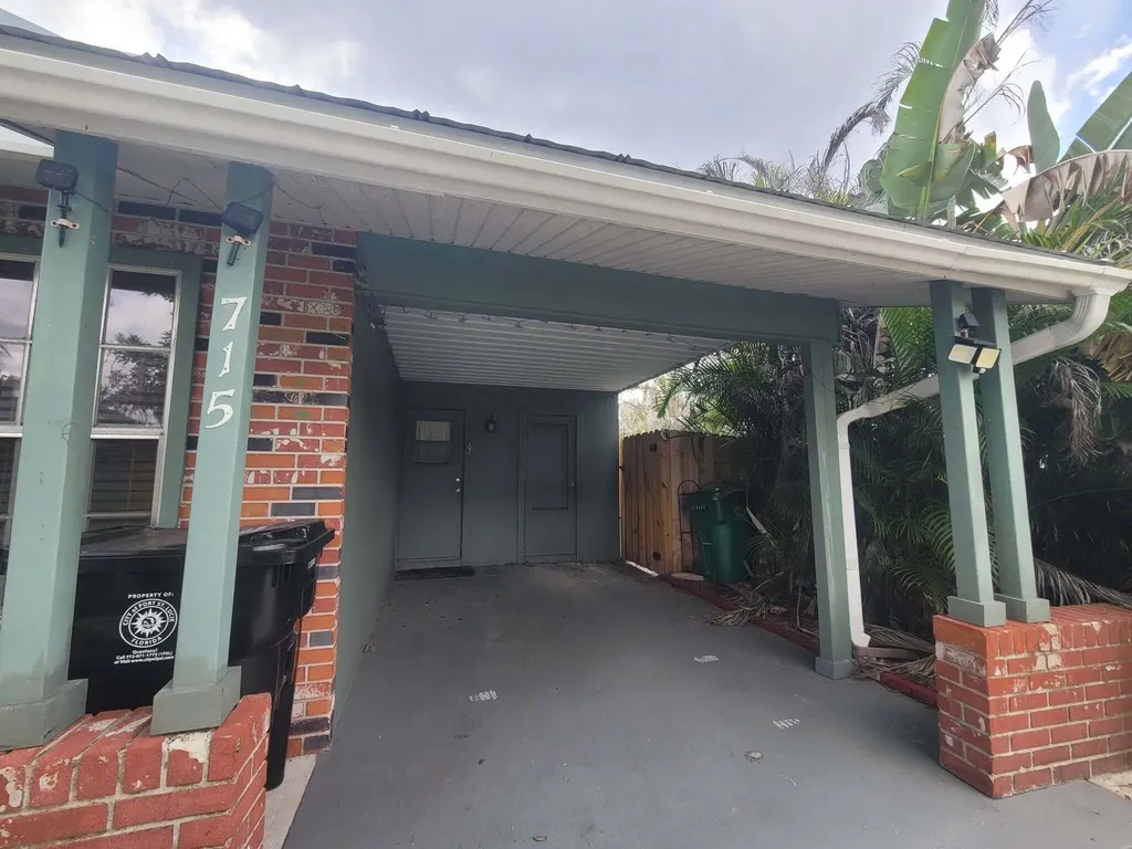 715 SE Forgal Street Port St Lucie FL 34983