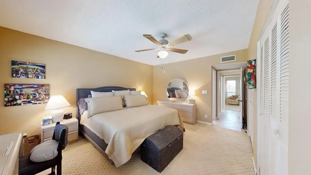 250 NE 20th Street Boca Raton FL 33431
