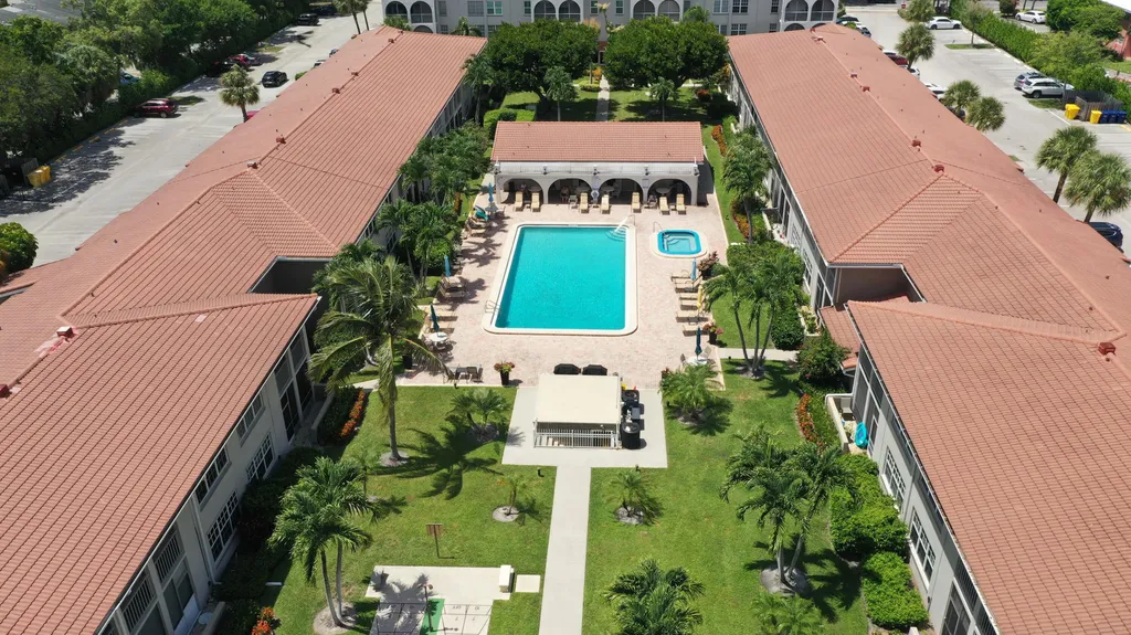 250 NE 20th Street Boca Raton FL 33431