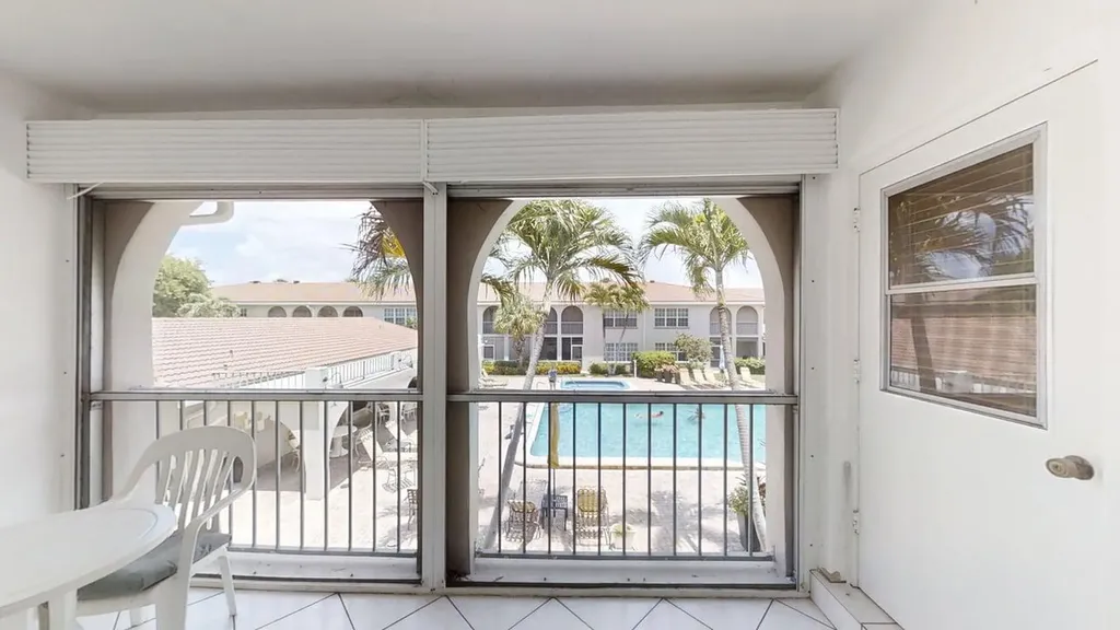 250 NE 20th Street Boca Raton FL 33431