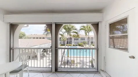 250 NE 20th Street Boca Raton FL 33431