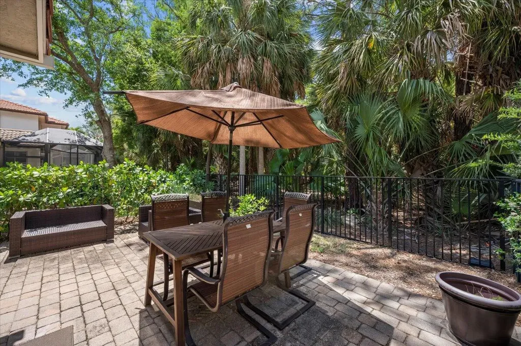 513 Tomahawk Court Palm Beach Gardens FL 33410