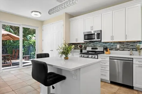 513 Tomahawk Court Palm Beach Gardens FL 33410