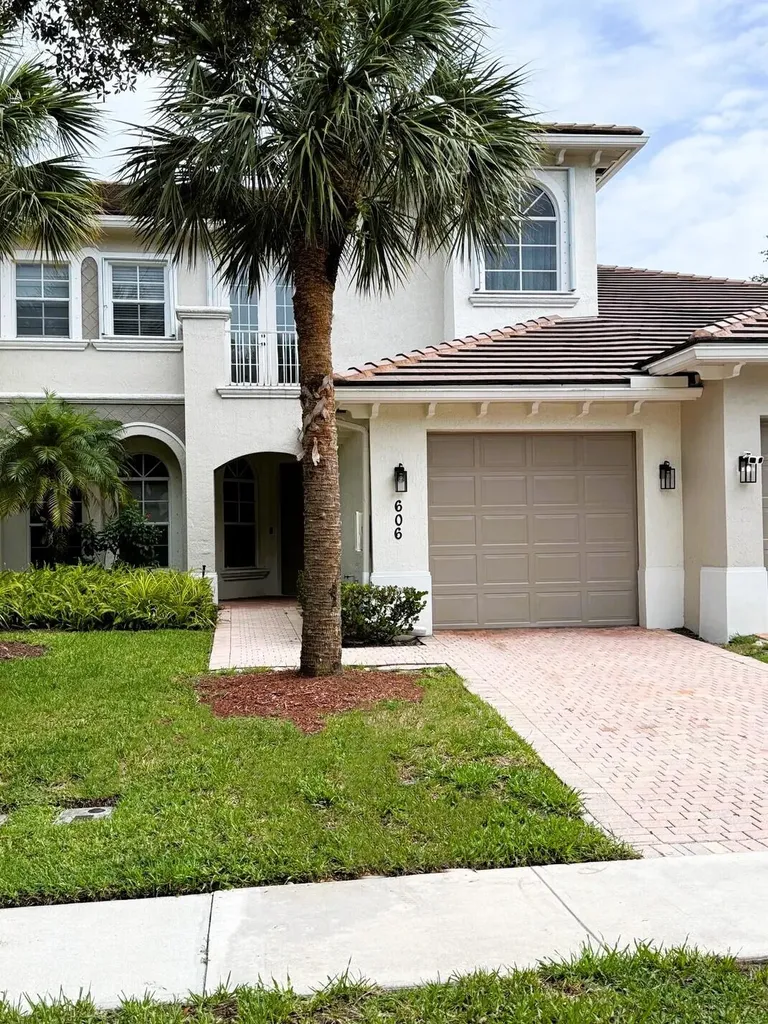 6379 Bella Circle W Boynton Beach FL 33437