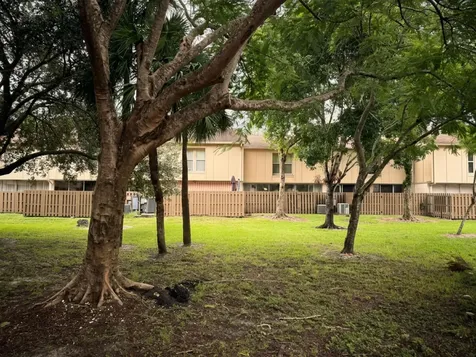 855 NW 80th Way Plantation FL 33324