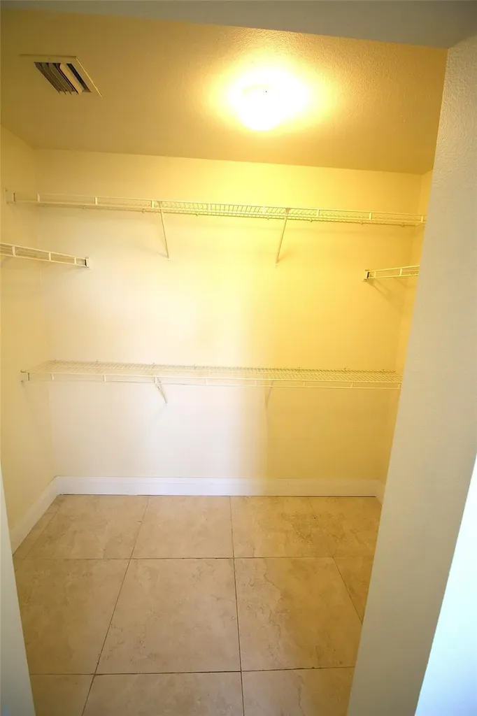 533 NE 3rd Avenue Fort Lauderdale FL 33301