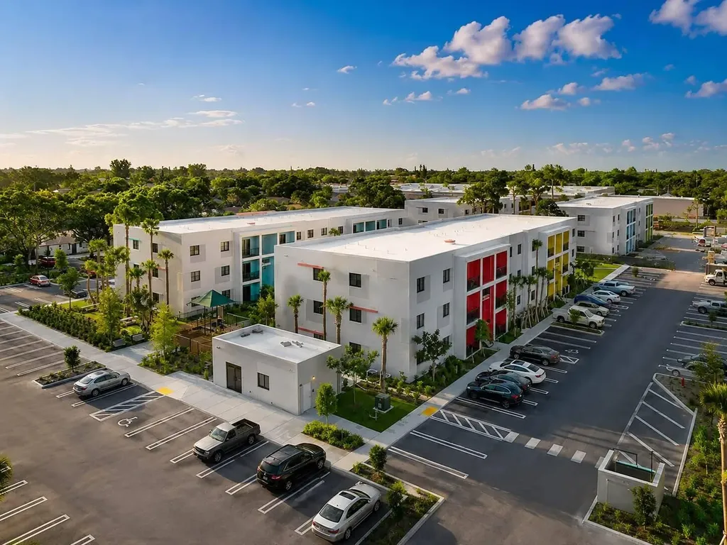 4290 Lakewood Road Lake Worth FL 33461