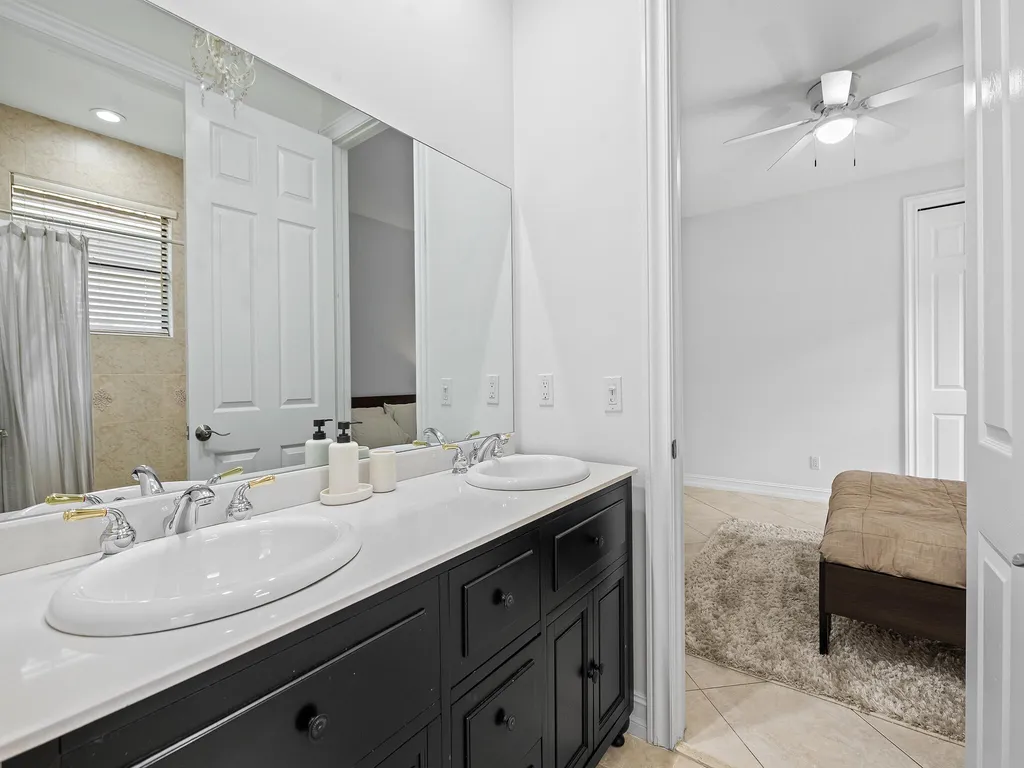 10920 Hawks Vista Street Plantation FL 33324