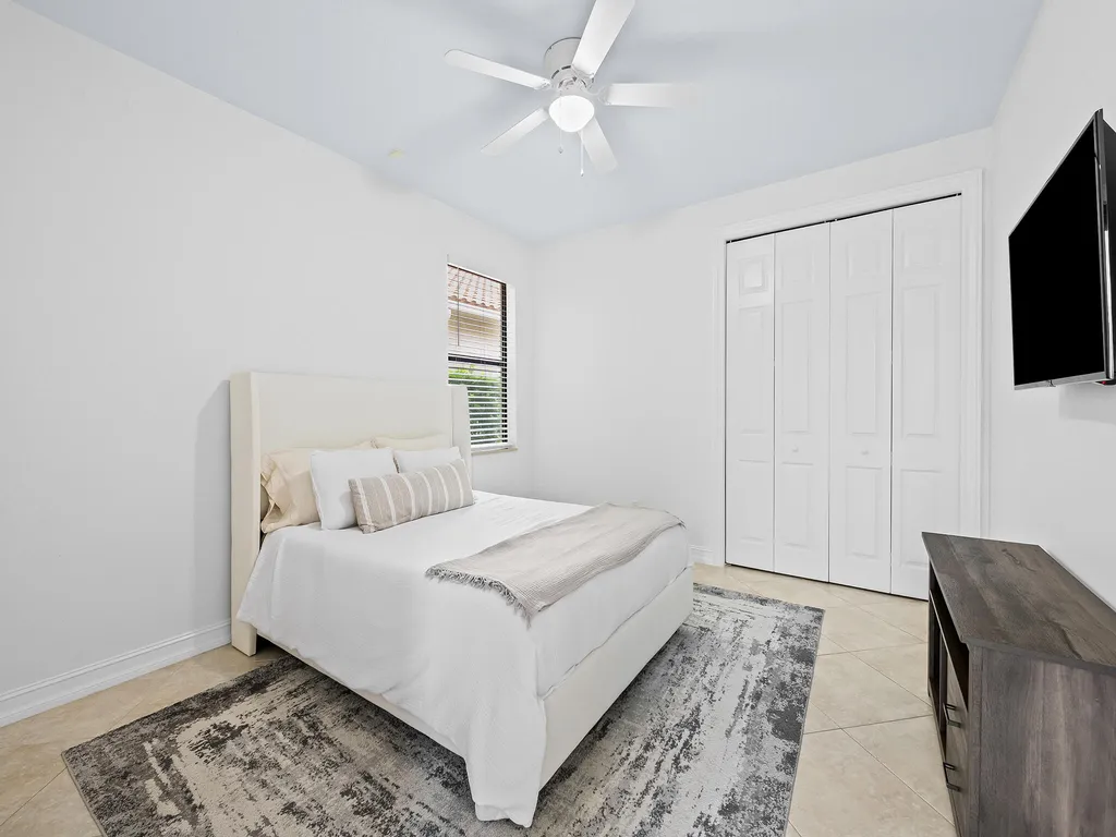 10920 Hawks Vista Street Plantation FL 33324
