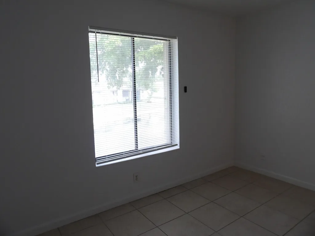 728 Sunny Pine Way Greenacres FL 33415