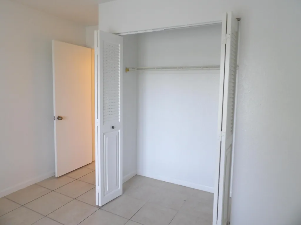 728 Sunny Pine Way Greenacres FL 33415