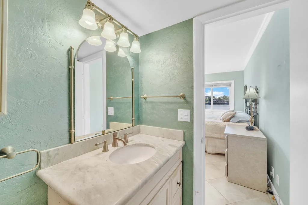 711 NE Harbour Terrace Boca Raton FL 33431