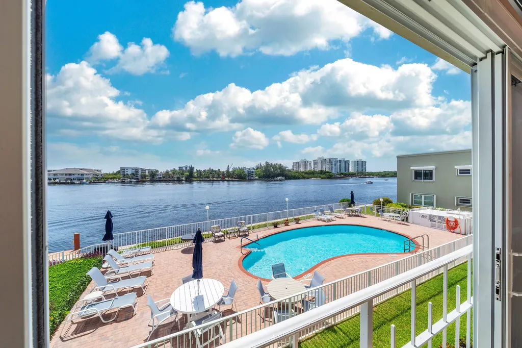 711 NE Harbour Terrace Boca Raton FL 33431