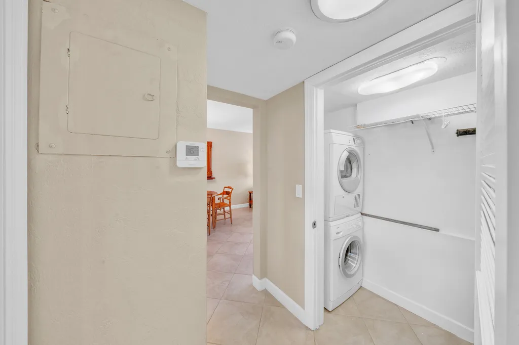 711 NE Harbour Terrace Boca Raton FL 33431