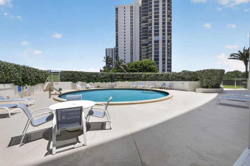 5400 N Ocean Drive SE Singer Island FL 33404