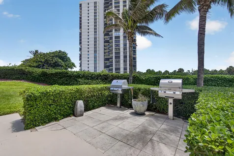 5400 N Ocean Drive SE Singer Island FL 33404