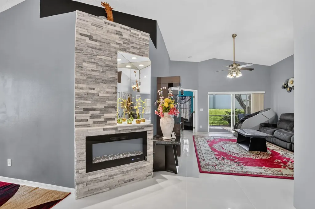 8158 Duomo Circle Boynton Beach FL 33472