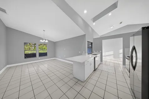 4802 Sunset Boulevard Fort Pierce FL 34982